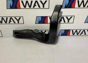 BMW F40 KANAŁ NAWIEWU POWIETRZA NA NOGI PRAWY PRZÓD 6823277