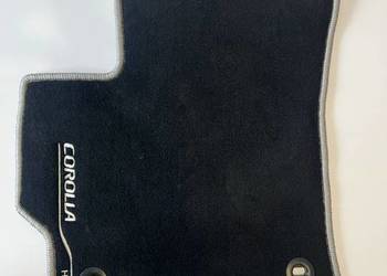 całkiem nowe dywaniki welurowe - toyota corolla