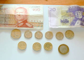 Monety i Banknoty nieobiegowe zagraniczne-zestaw
