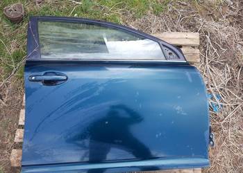 Toyota Avensis t25 03/09 drzwi prawe przód zielone idealne