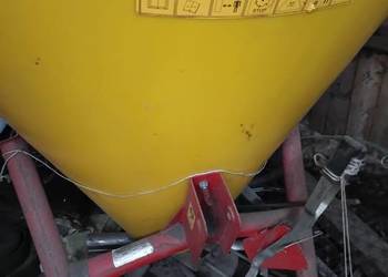 Rozsiewacz nawozów lejek Strumyk s400