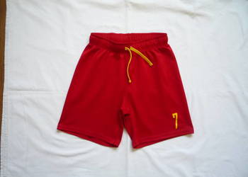 H&M 134/140 Czerwone krótkie spodenki szorty