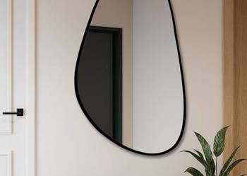 Lustro ORGANIC DROP – lustro o nieregularnym kształcie w czarnej ramie