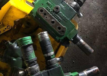 John Deere - Sekcja Rozdzielacza
