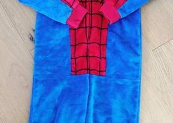 Piżama / kostium Spiderman 140