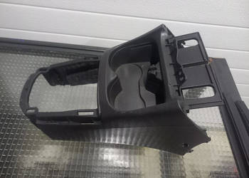 Tunel srodkowy na kubki 2.0 d4d toyota rav 4 II 04-05