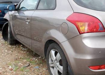 Kia Ceed 3d szyba boczna w drzwi 2009r