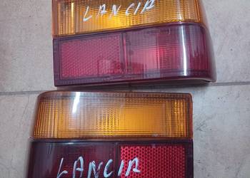 LANCIA PRISMA lampa tyl prawa lewa