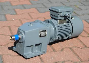 Motoreduktor 0.37kw. 74obr. z hamulcem. Firmy NORD