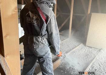 Naprawy szkód po kunach - docieplanie poddasza