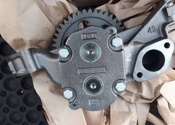 Mercedes OM502LA pompa oleju V8 Claas Faun