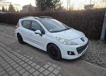 Peugeot 207 1.6 hdi stan dobry szklany dach
