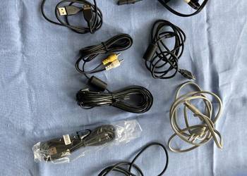 Dużo różności elektronicznych do wyboru - kable ładowarki