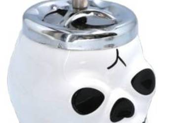 Biała Elegancka Popielniczka Czaszka z Obrotowym Wieczkiem Zamykana