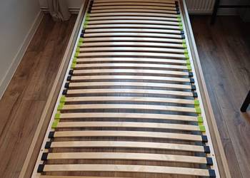 Łóżko jednoosobowe