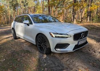 Volvo V60 T5 FWD 2020 stan bardzo dobry