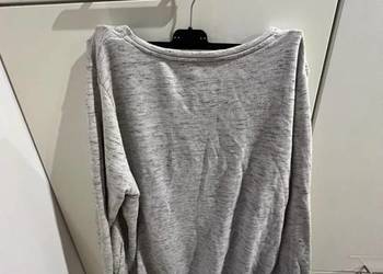 Subtelna szara bluza z napisem C&A L