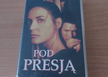 Kaseta video VHS z filmem "POD PRESJĄ" D. Moore, A. Baldwin, sensacja