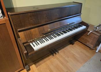 Pianino LEGNICA – sprawne, trzyma strój, dobry stan mechanizmu