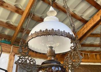 Przepiekny żyrandol lampa naftowa porcelanowy klosz
