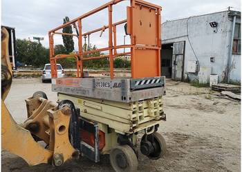 Podest ruchomy - samojezdny nożycowy