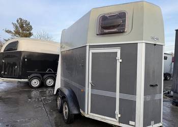 Humbaur przyczepa do koni 2000 kg