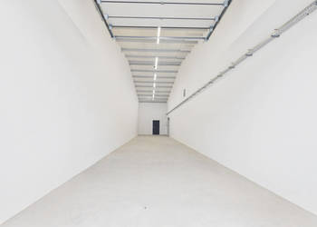 Biuro z Nową Halą | 113 m² Najmu