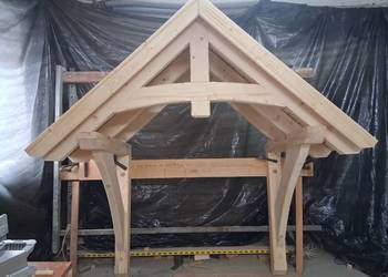 Daszek nad drzwi drewniany