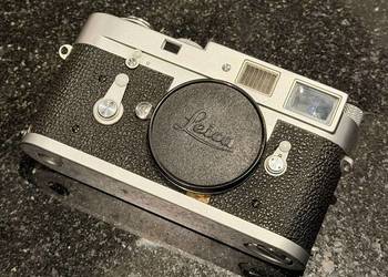 Aparat Leica m2 z obiektywami Summilux 1.4/50 i Summicron 1.2/35