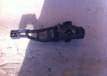 Mocowanie klamki zewnetrznej lewy przód Ford Focus mk2