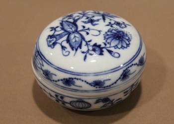 Pojemnik, puzderko Meissen, Miśnia nr 911