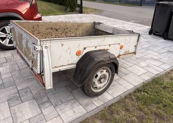 Przyczepka samochodowa