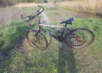 Ma walka w 2 oponach hamulec nie działa