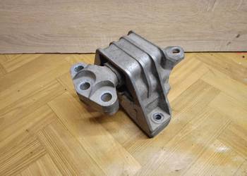 Opel Vectra C 1.9 CDTI 120 km Łapa uchwyt mocowanie poduszka poducha