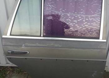Mercedes-Benz W123 1984 Drzwi prawy tył