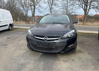 Opel Astra J 2015 rok