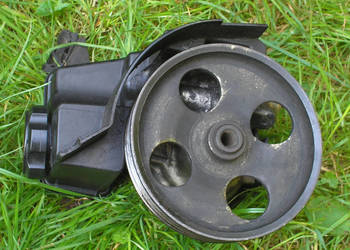 Pompa wspomagania kierownicy Peugot 206 1,4 HDi ,
