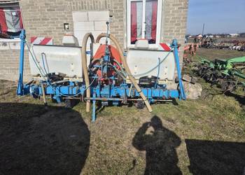 Siewnik do kukurydzy Warzyw Monosem NG Plus Rau Kuhn Nodet Amazone