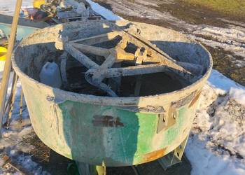 Mieszalnik hydrauliczny do betonu pasz