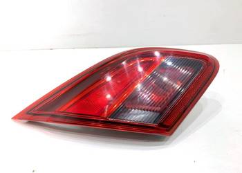 LAMPA TYŁ LEWA WEWNĘTRZNA OPEL CORSA E 39012623 Hatchback ŚWIATŁO