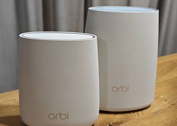 Zestaw ruterów Mesh AC2200 Netgear ORBI RBR40 + satelita RBS20 triband