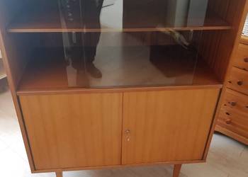 Zabytkowa witryna kredensowa z Zielonogórskiej