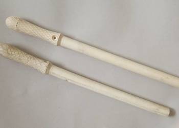 Pałka gumowa biała 43 cm