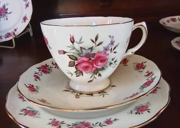 Filiżanka z talerzykiem Queen Anne. Made in England