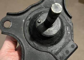 PODUSZKA SILNIKA PRZÓD LEWA HYDROŁOŻYSKO HM-054