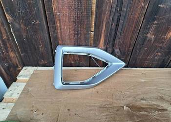 Lewa ramka kratka zderzaka przedniego Audi Q2 lift 81A853053C