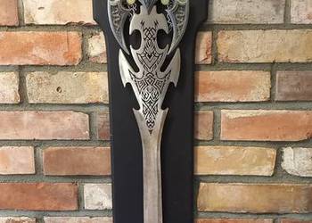 Miecz ozdobny na ścianę (679)