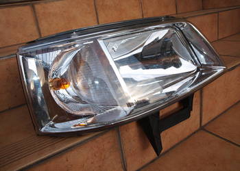 VW Transporter T5 lampa prawa przód 2003 - 2009r  (europa)