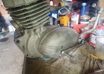 Sprzedam silnik wsk125 84rok orginal ok