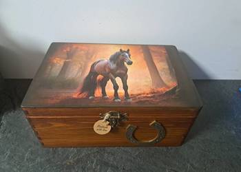 Kuferek z koniem szkatułka duża decoupage